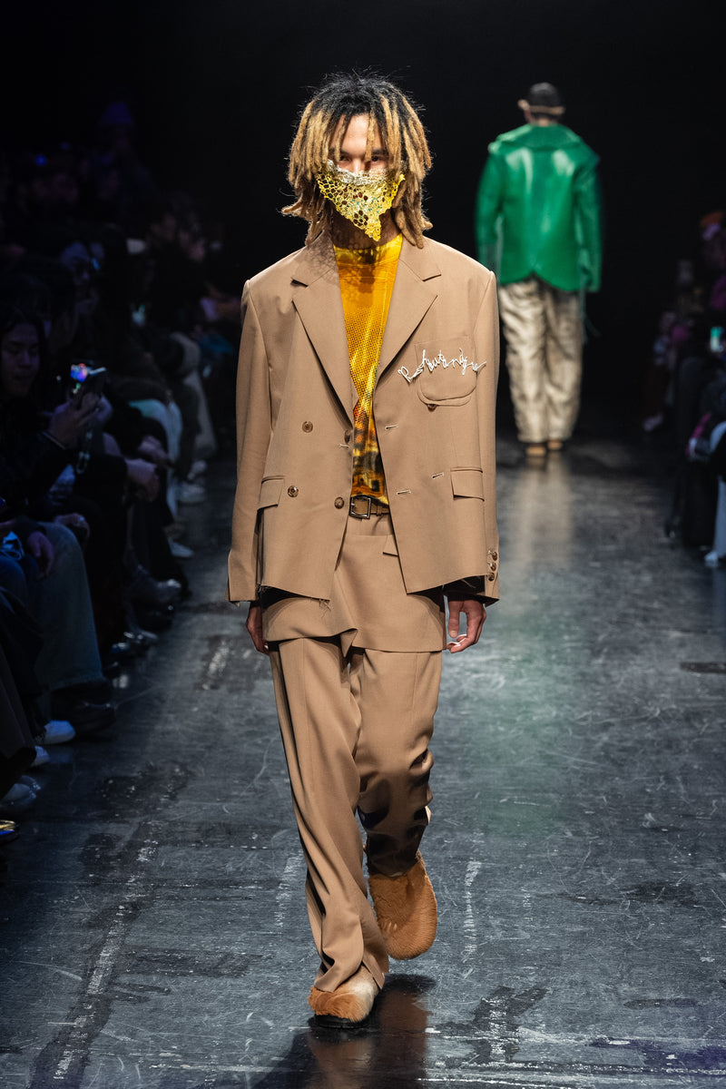 LOOK 17