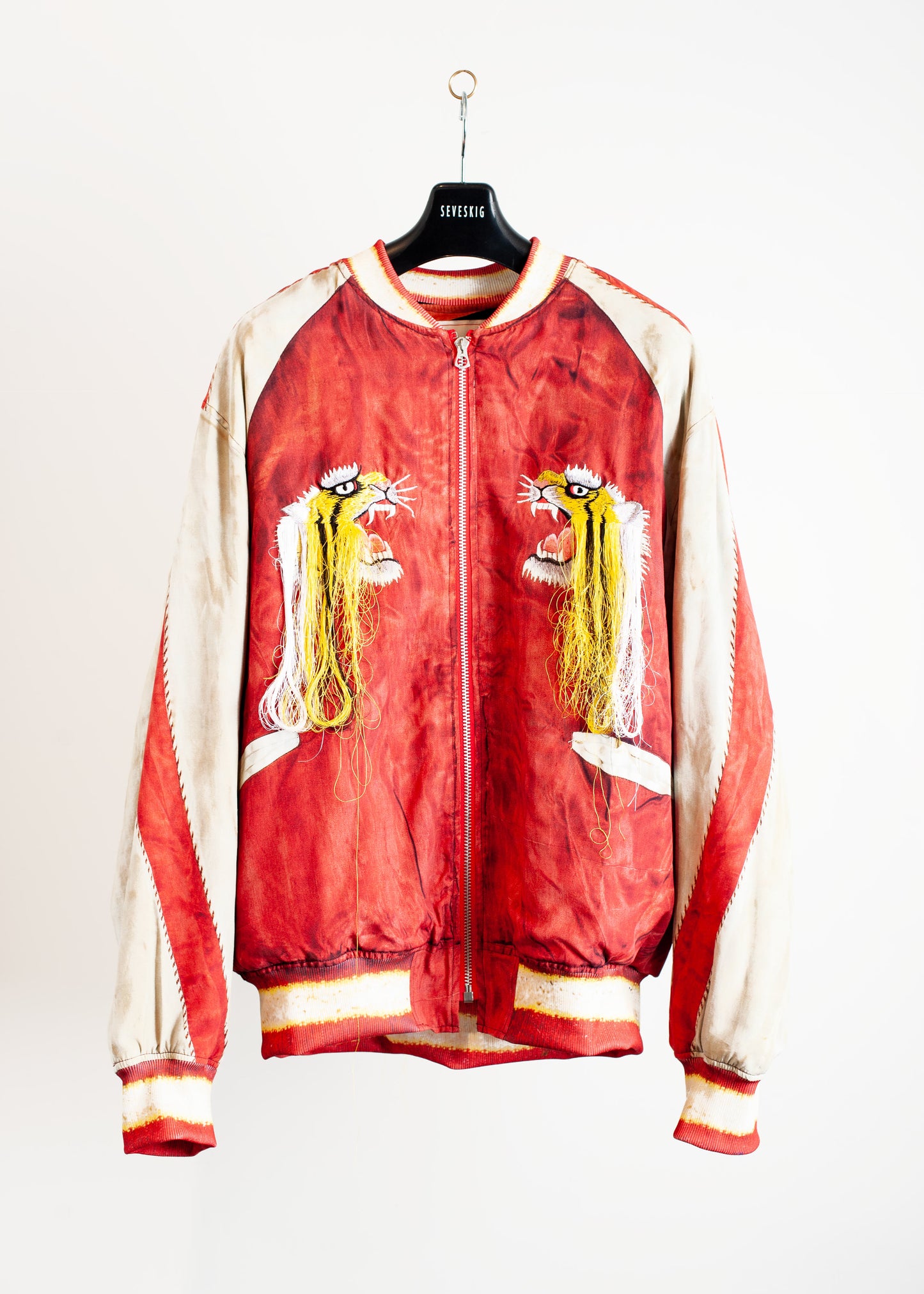 JK-SV-NYS-1005 / Sev vs Tolq Souvenir Jacket Ver, Misled by AI