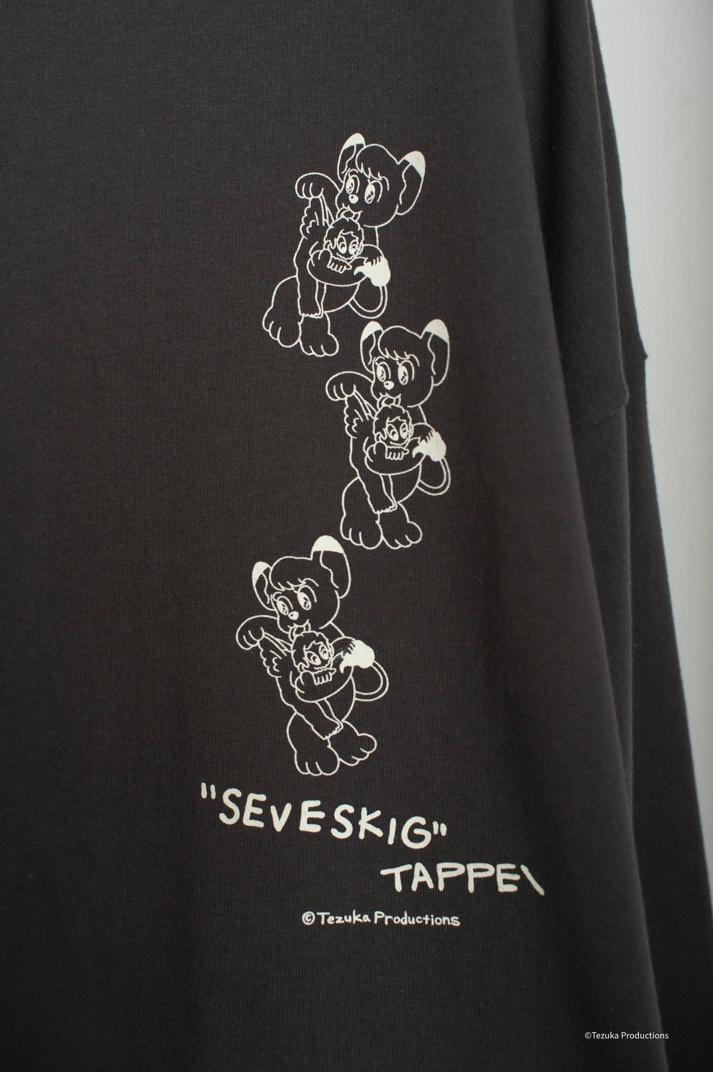 CT-JTP-NGS-1001 /TEZUKA WORLD×TAPPI L/SL Tee Ver.LEO