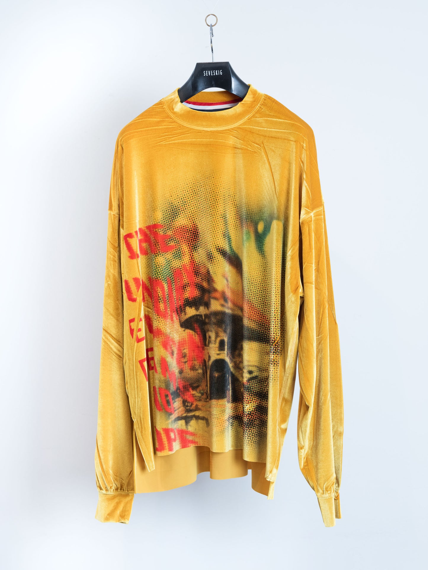 CT-SV-NYA-1002 / Dreamland Castle Velvet L/SL Tee