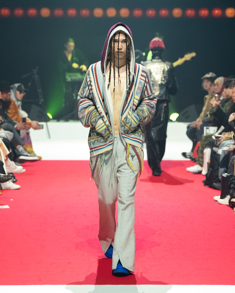 LOOK 27