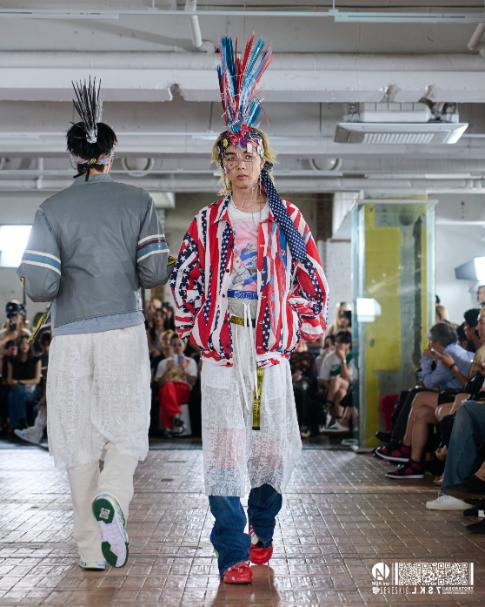 LOOK 19