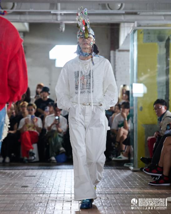 LOOK 14