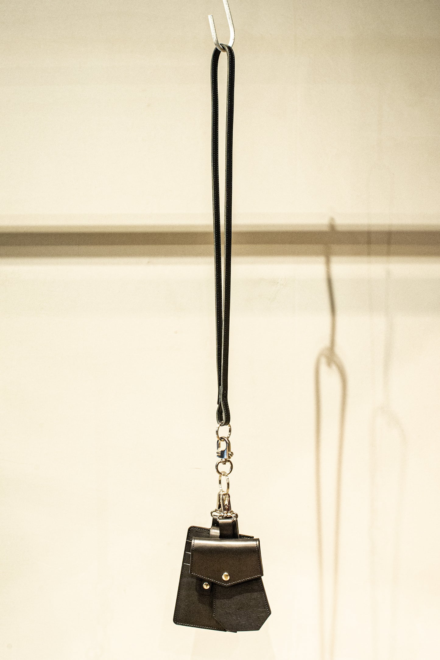 AC-SV-IA-1017:Multi neck strap
