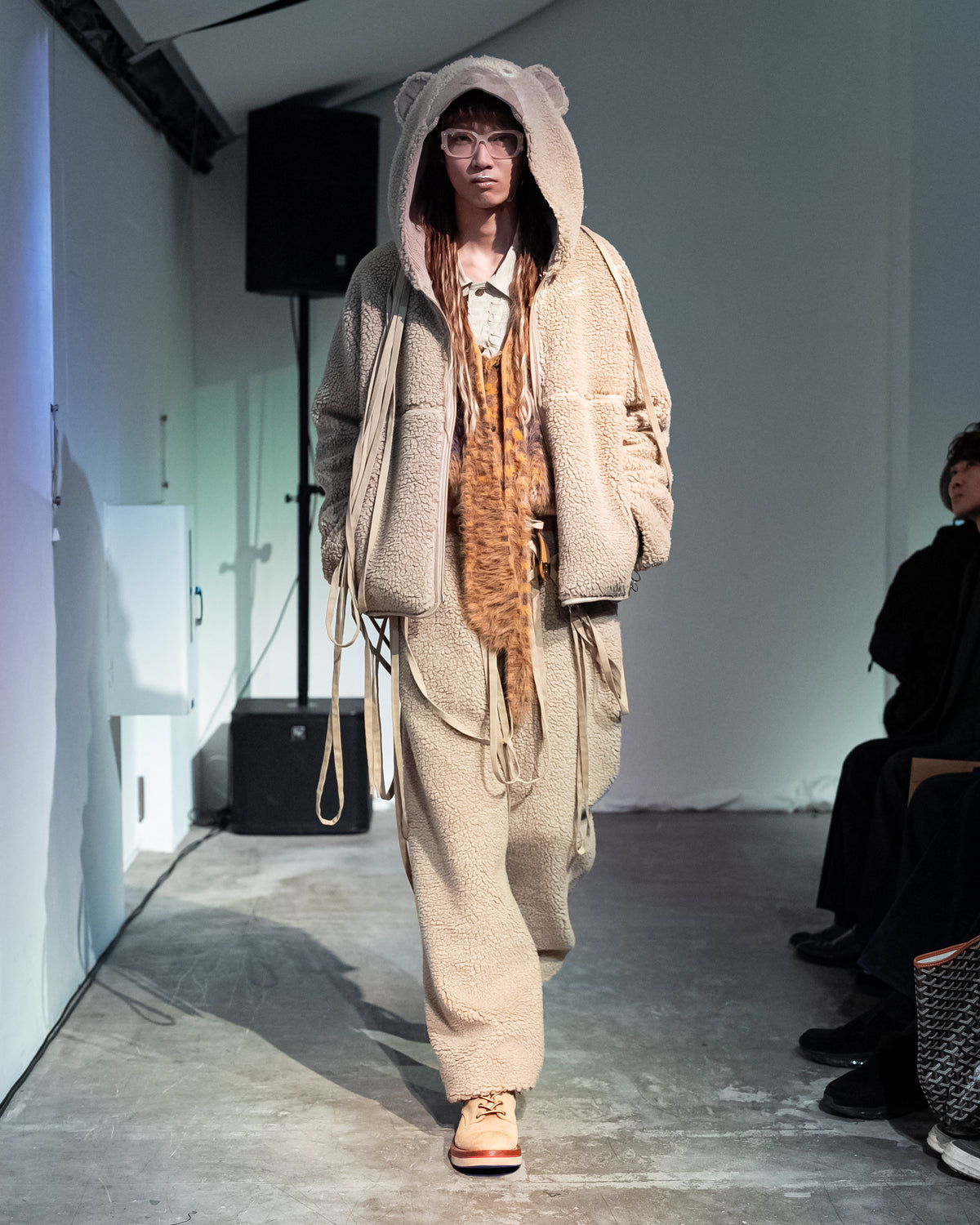 LOOK 14