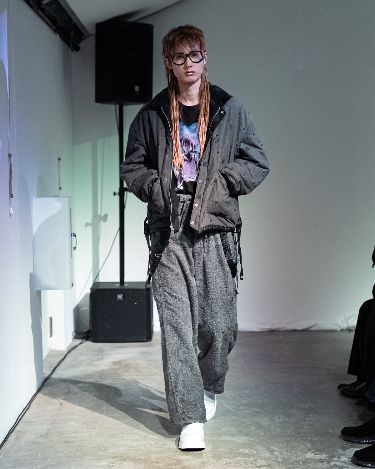 LOOK 19