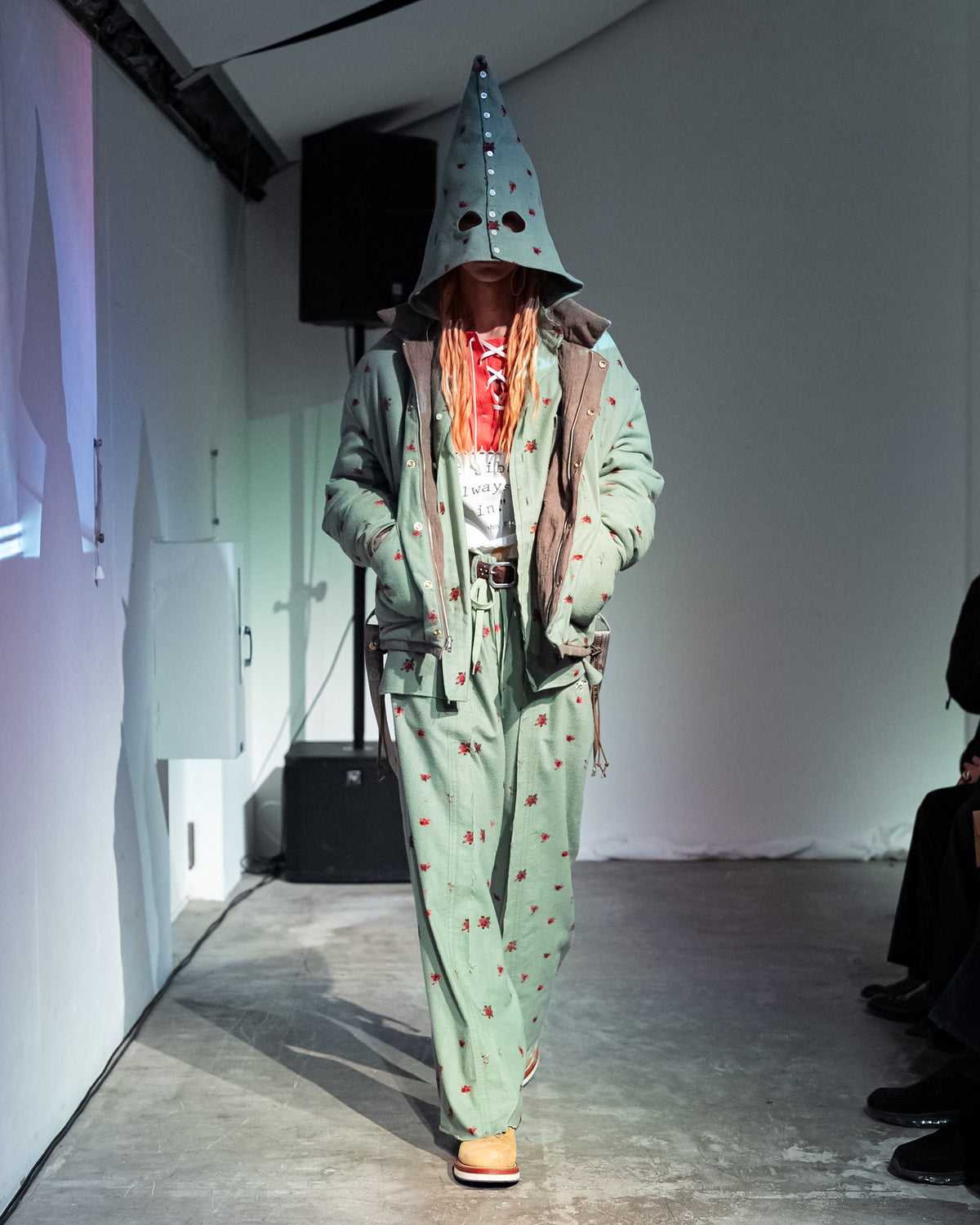 LOOK 21