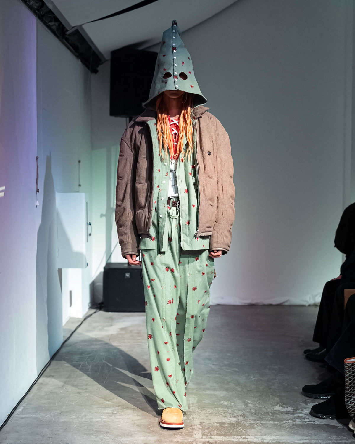 LOOK 23