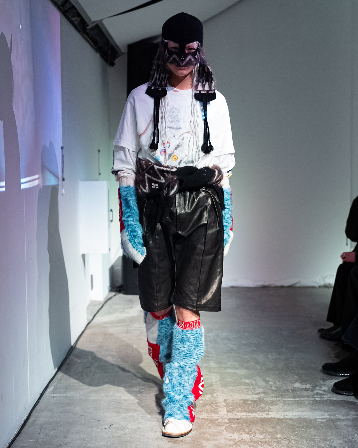 LOOK 26