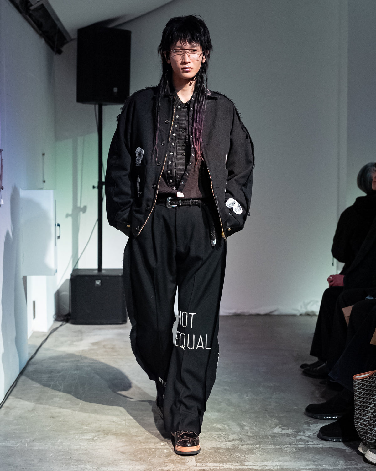 LOOK 27