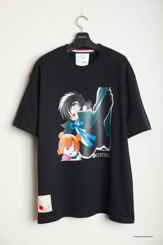 CT-JTP-NGS-1005 /TEZUKA WORLD×SEVESKIG S/SL Tee Ver.ブラック・ジャック