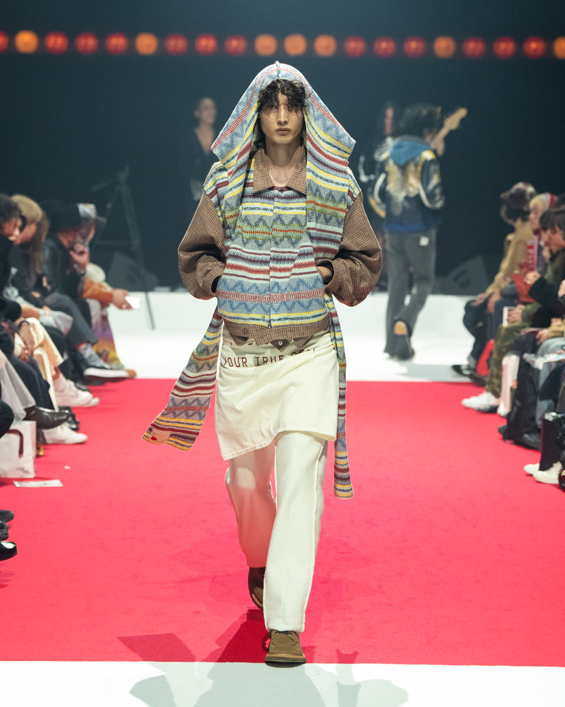 LOOK 28