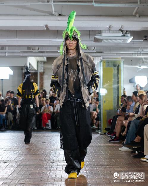LOOK 7