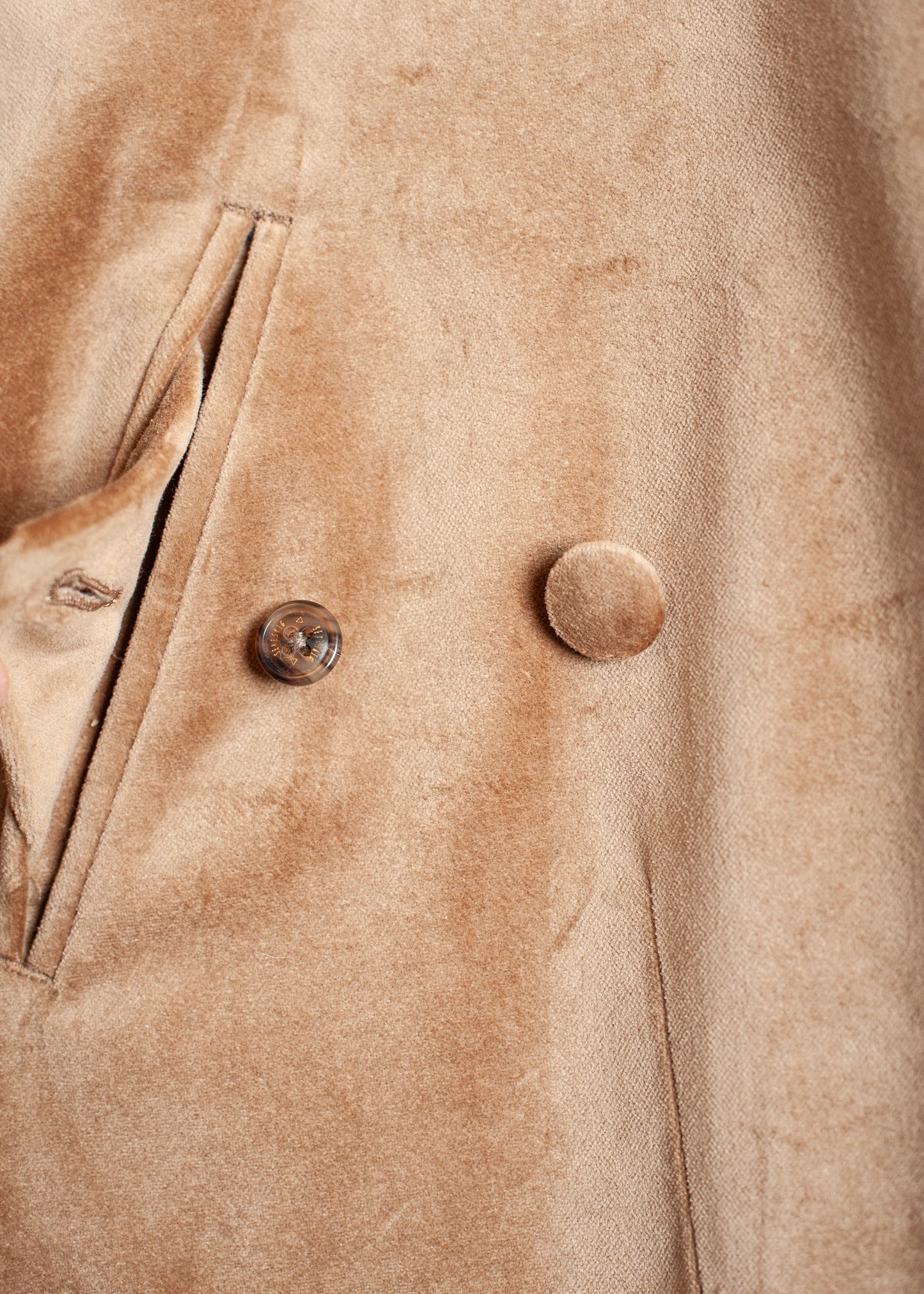 JK-SV-NGA-1001 / Velvet Strata Jacket