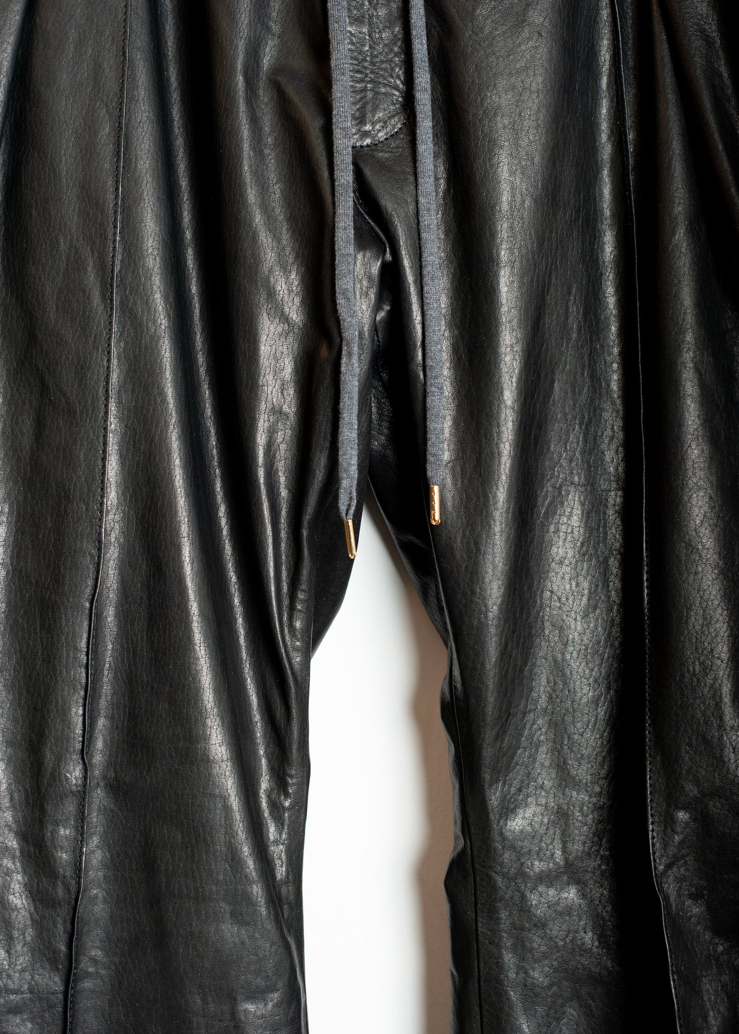 PT-SV-NGA-1001 / Wide Track Cow Leather Pants