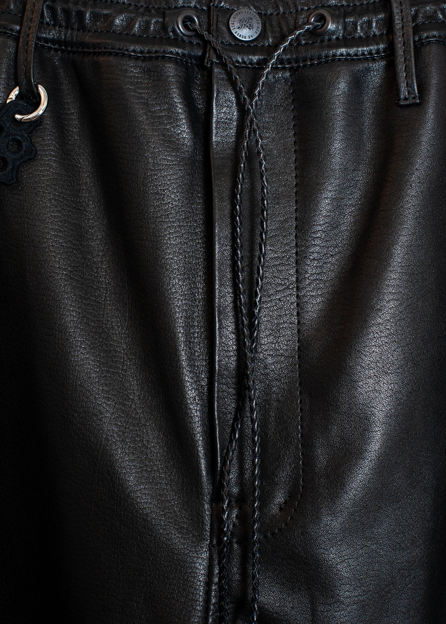 PT-SV-NRS-1011 / Track Cow Leather Shorts