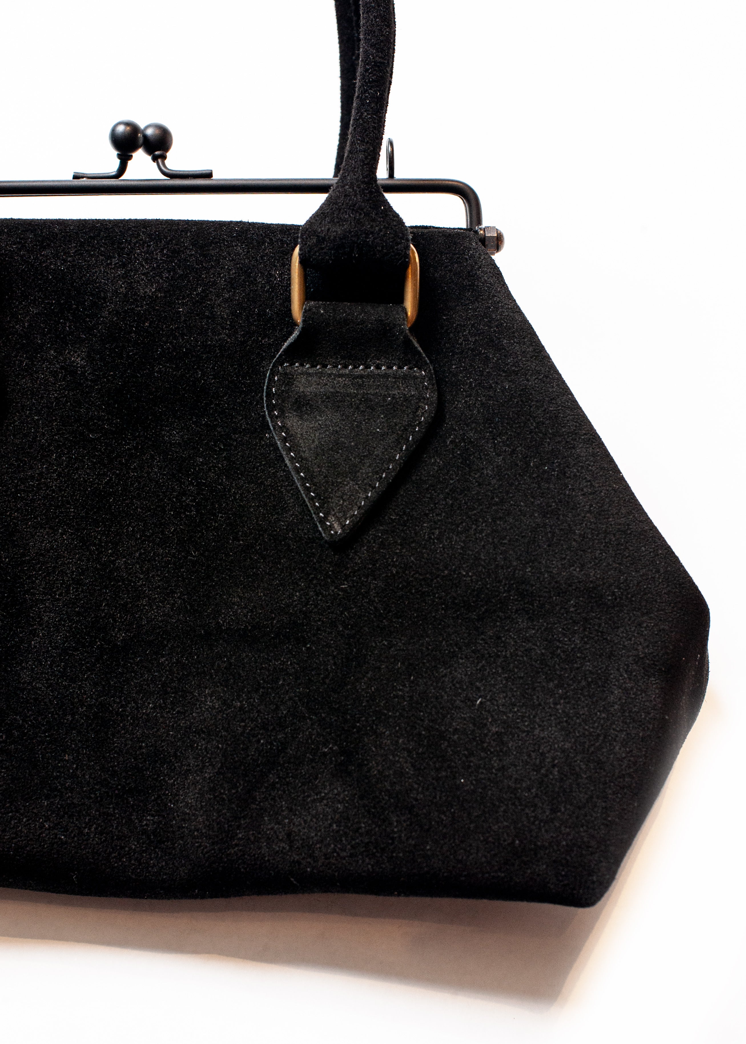 AC-SV-IA-1011:SHO‑02/Cow suede Gama bag with "Six coupde foudre"